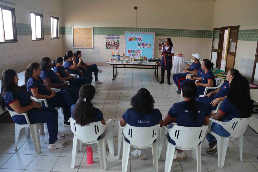reuniao pedagogica professoras